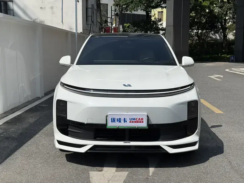 2024 Li Auto (Lixiang) L6 с пробегом 45 000 км