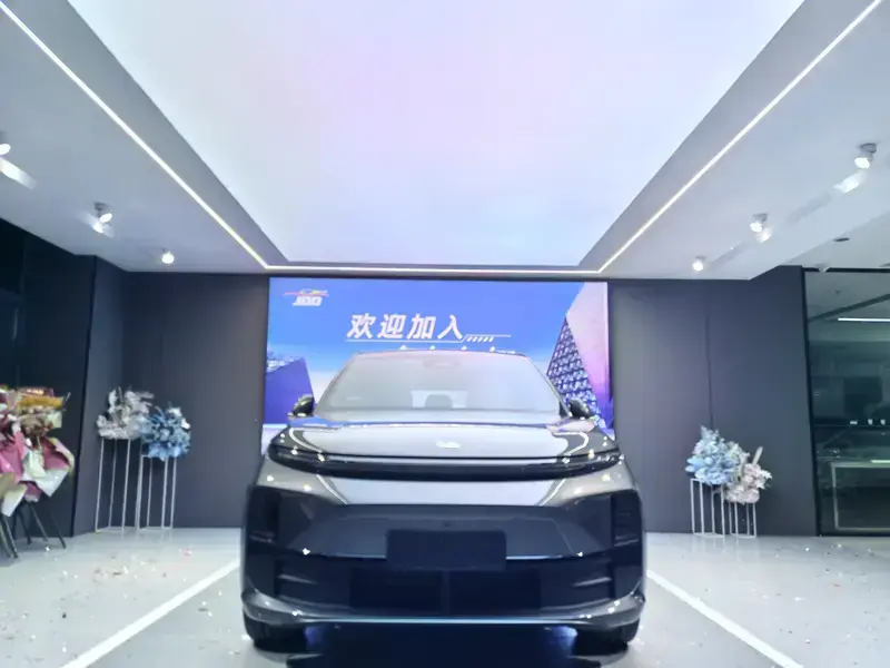 2024 Li Auto (Lixiang) L6 с пробегом 55 000 км