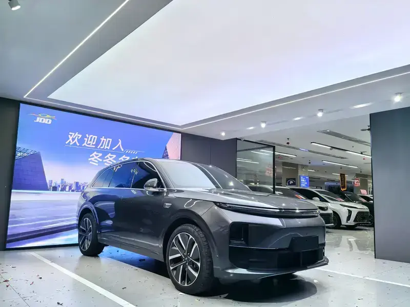 2024 Li Auto (Lixiang) L6 с пробегом 55 000 км