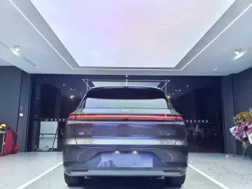 2024 Li Auto (Lixiang) L6 с пробегом 55 000 км