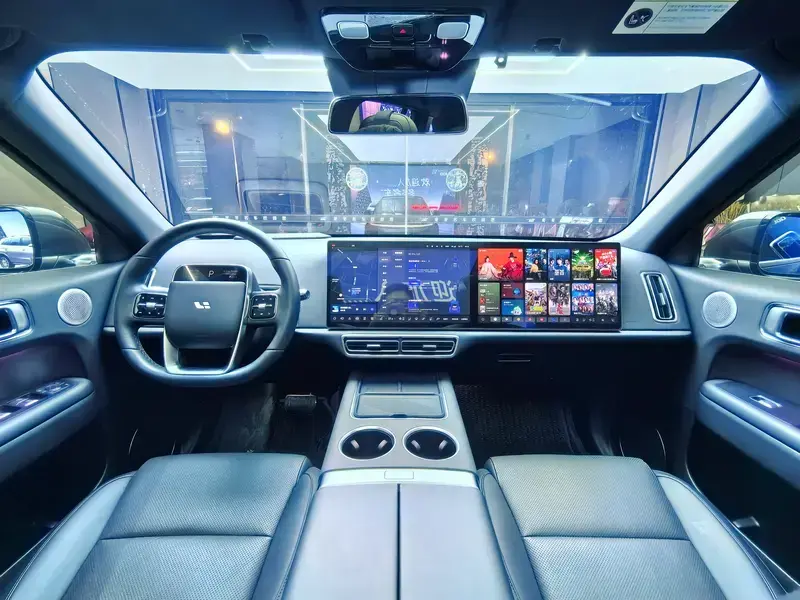 2024 Li Auto (Lixiang) L6 с пробегом 55 000 км