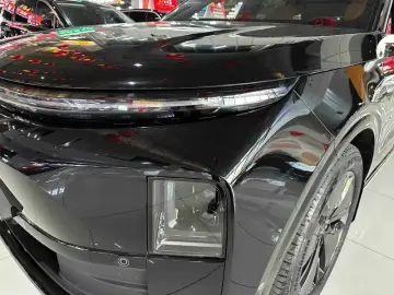 2024 Li Auto (Lixiang) L6 с пробегом 30 800 км