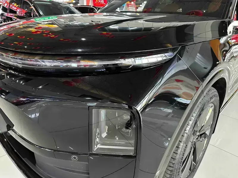 2024 Li Auto (Lixiang) L6 с пробегом 30 800 км