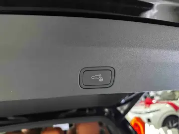 2024 Li Auto (Lixiang) L6 с пробегом 30 800 км