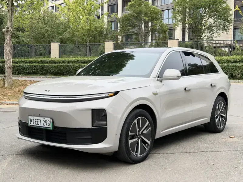 2024 Li Auto (Lixiang) L6 с пробегом 61 800 км