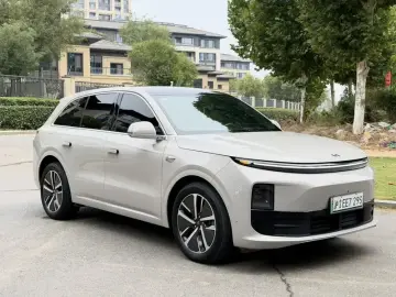 2024 Li Auto (Lixiang) L6 с пробегом 61 800 км