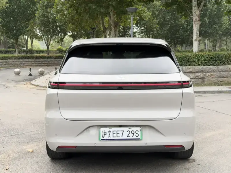 2024 Li Auto (Lixiang) L6 с пробегом 61 800 км