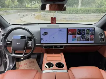 2024 Li Auto (Lixiang) L6 с пробегом 61 800 км