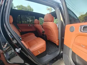 2025 Li Auto (Lixiang) L6 с пробегом 35 000 км