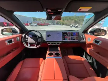 2024 Li Auto (Lixiang) L6 с пробегом 22 000 км