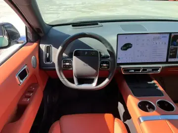 2024 Li Auto (Lixiang) L6 с пробегом 22 000 км