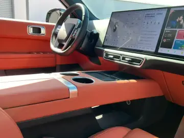 2024 Li Auto (Lixiang) L6 с пробегом 22 000 км
