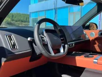 2024 Li Auto (Lixiang) L6 с пробегом 22 000 км