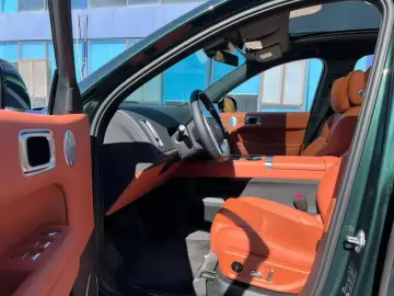 2024 Li Auto (Lixiang) L6 с пробегом 22 000 км