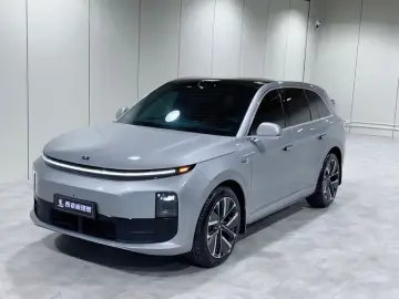2024 Li Auto (Lixiang) L6 с пробегом 18 800 км
