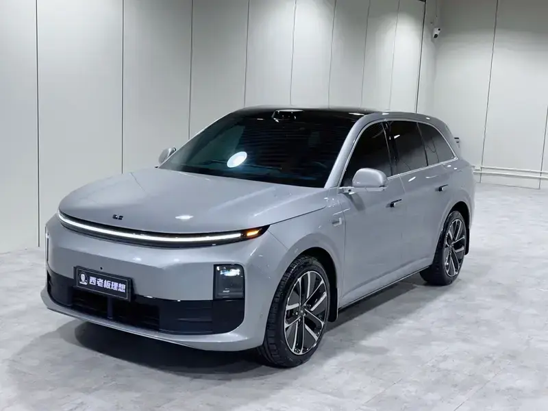 2024 Li Auto (Lixiang) L6 с пробегом 18 800 км