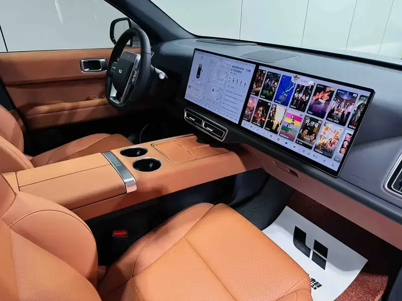 2024 Li Auto (Lixiang) L6 с пробегом 18 800 км
