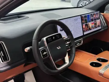 2024 Li Auto (Lixiang) L6 с пробегом 18 800 км