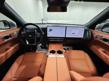 2024 Li Auto (Lixiang) L6 с пробегом 18 800 км