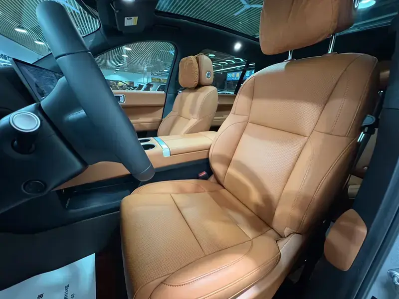 2024 Li Auto (Lixiang) L6 с пробегом 18 800 км