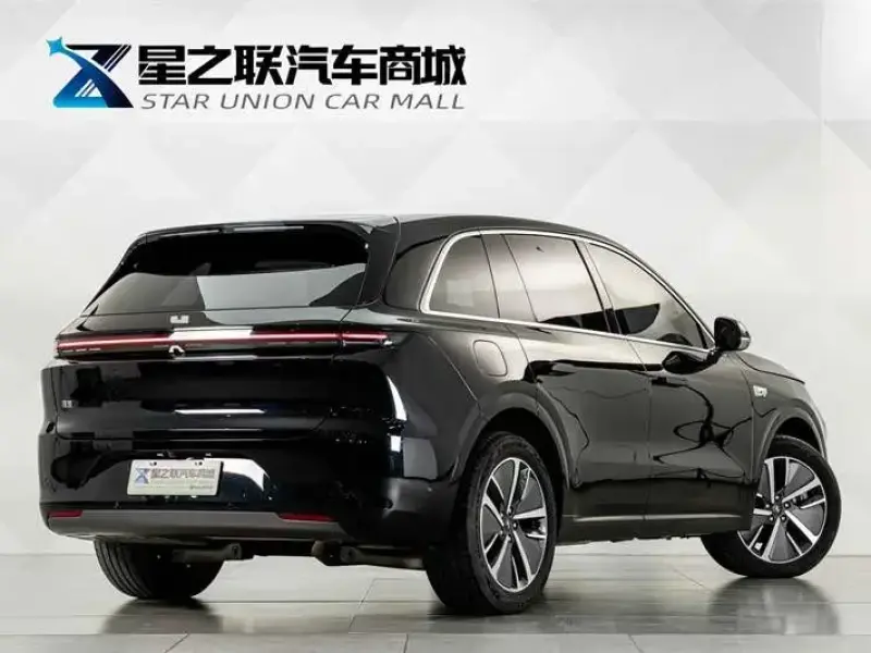 2024 Li Auto (Lixiang) L6 с пробегом 31 000 км