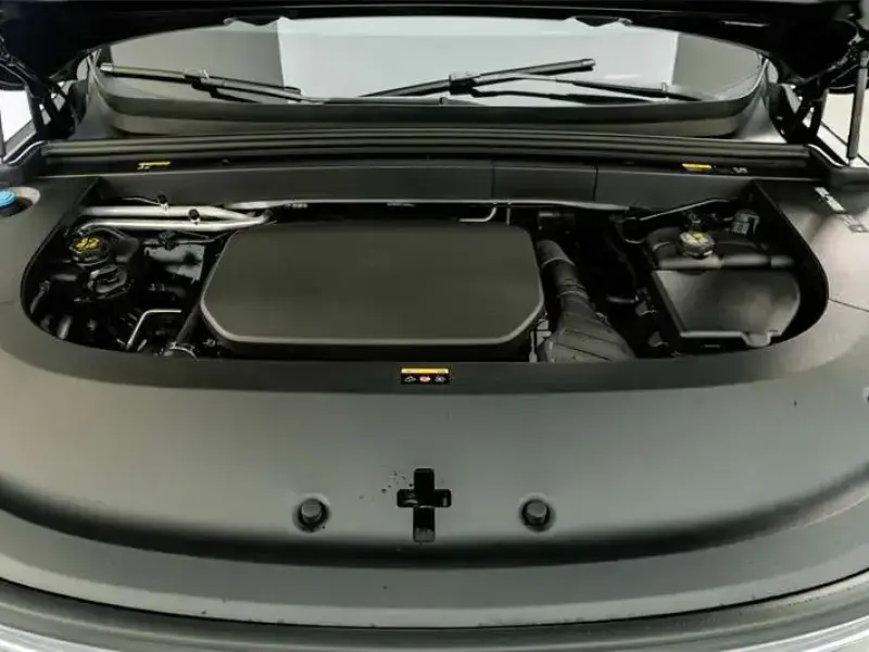 2024 Li Auto (Lixiang) L6 с пробегом 31 000 км