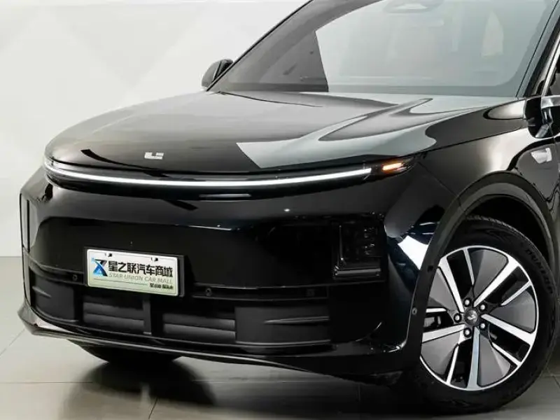 2024 Li Auto (Lixiang) L6 с пробегом 31 000 км