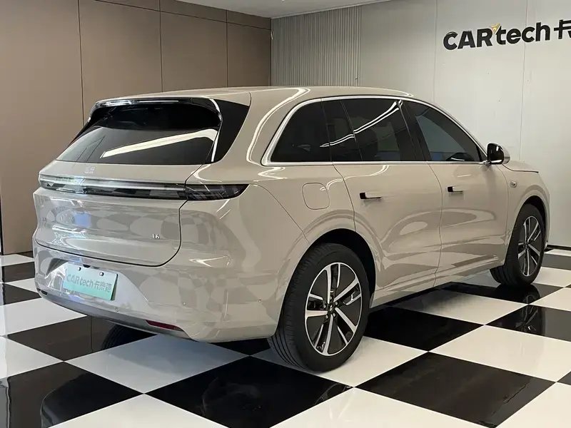 2024 Li Auto (Lixiang) L6 с пробегом 46 300 км