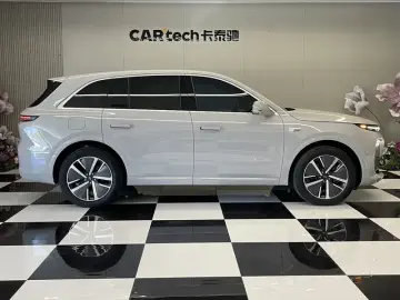 2024 Li Auto (Lixiang) L6 с пробегом 46 300 км