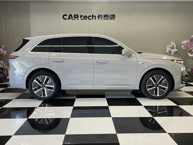 2024 Li Auto (Lixiang) L6 с пробегом 46 300 км