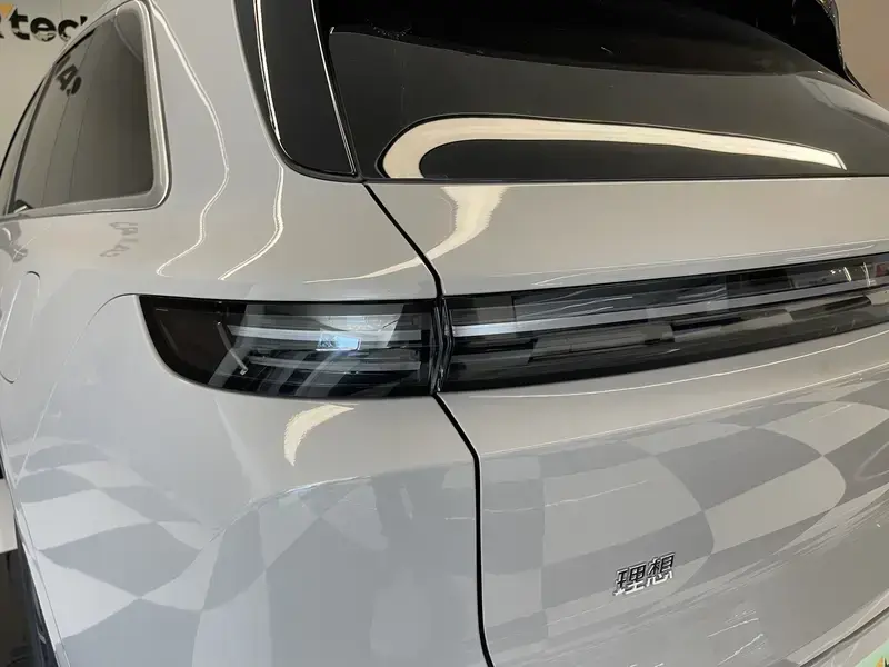 2024 Li Auto (Lixiang) L6 с пробегом 46 300 км