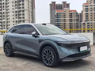 2025 Zeekr 7X с пробегом 14 000 км