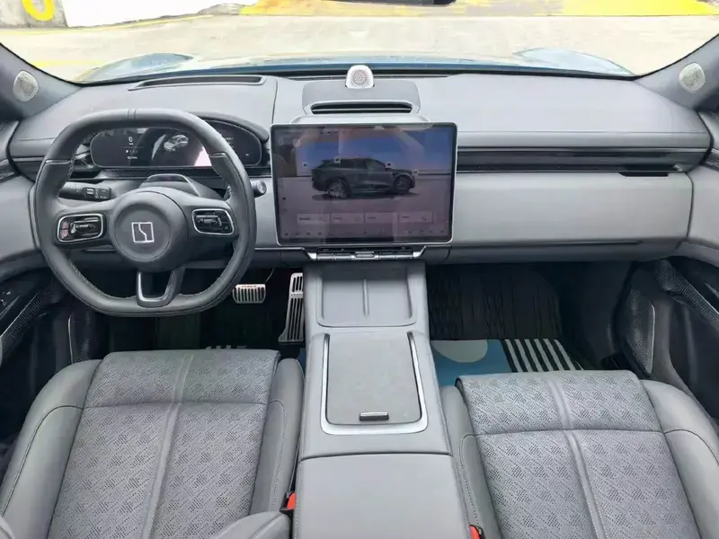 2025 Zeekr 7X с пробегом 14 000 км