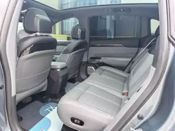 2025 Zeekr 7X с пробегом 14 000 км