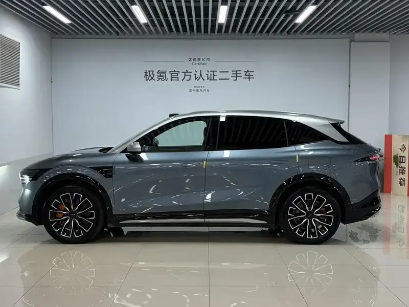 2025 Zeekr 7X с пробегом 14 600 км