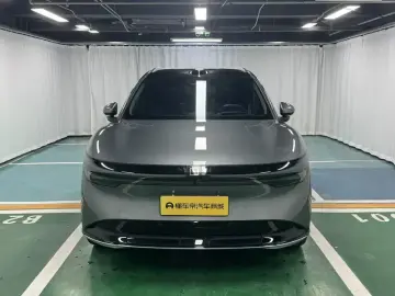 2025 Zeekr 7X с пробегом 6 900 км