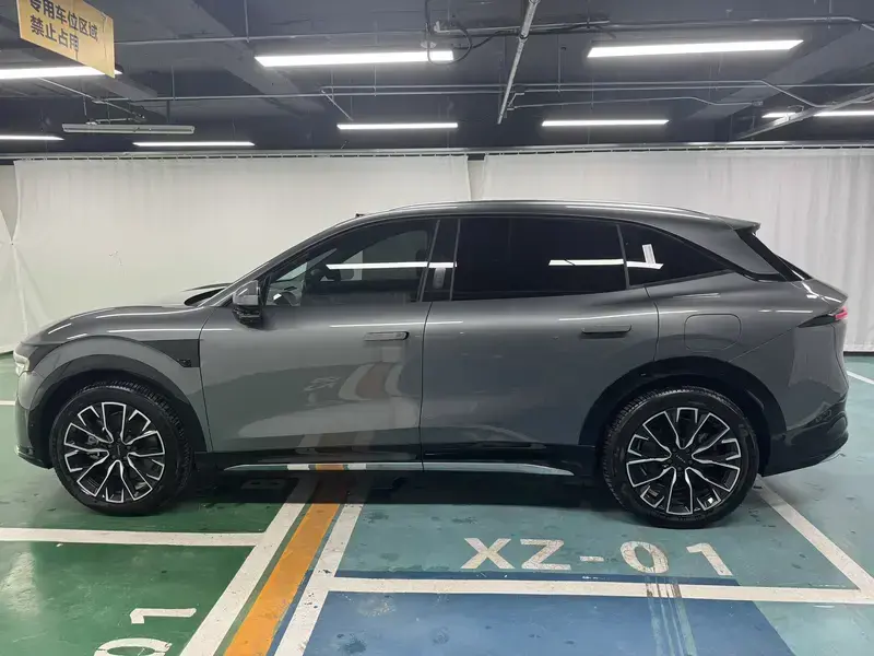 2025 Zeekr 7X с пробегом 6 900 км