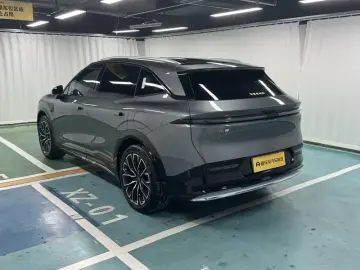 2025 Zeekr 7X с пробегом 6 900 км