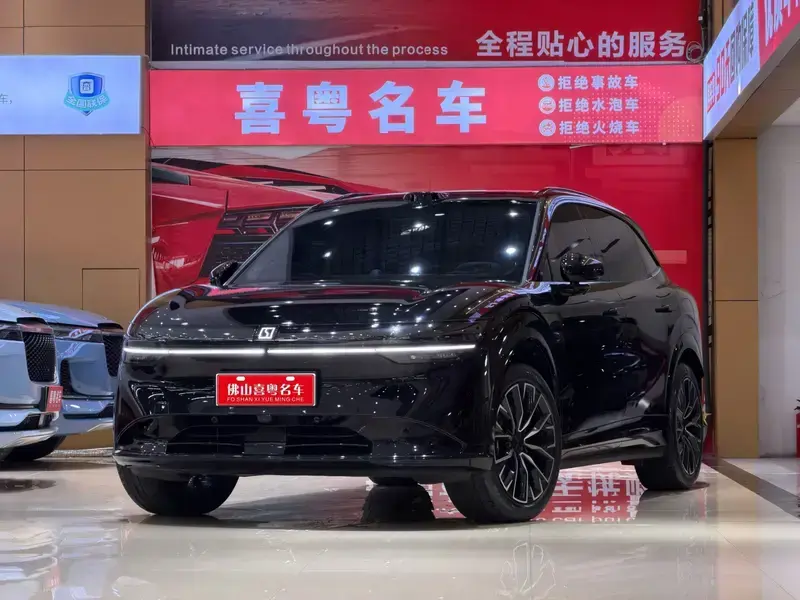 2025 Zeekr 7X с пробегом 18 000 км