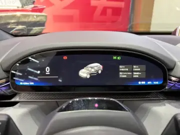 2025 Zeekr 7X с пробегом 18 000 км