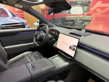 2025 Zeekr 7X с пробегом 18 000 км