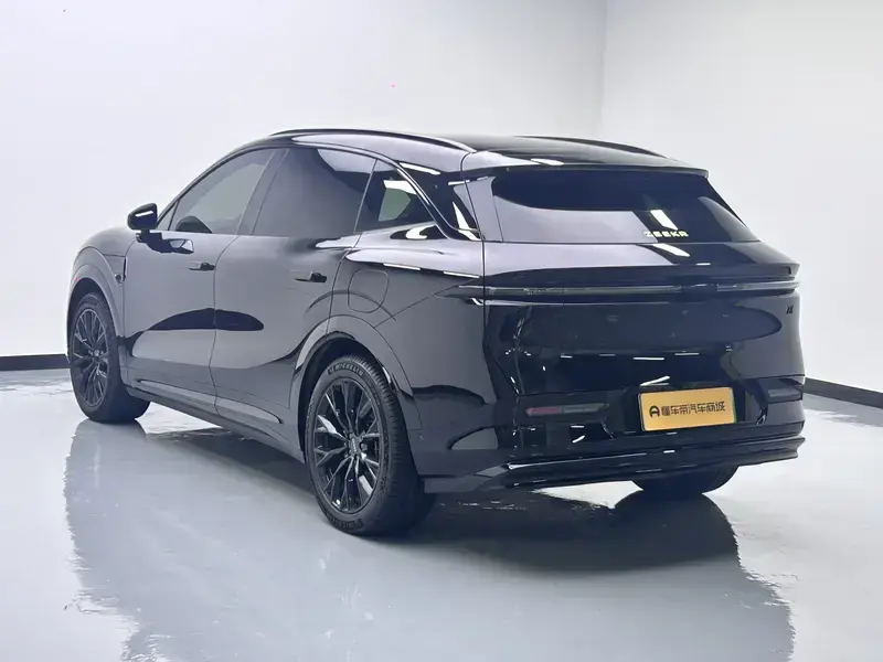 2025 Zeekr 7X с пробегом 23 700 км