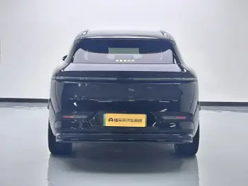 2025 Zeekr 7X с пробегом 23 700 км