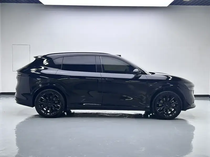 2025 Zeekr 7X с пробегом 23 700 км