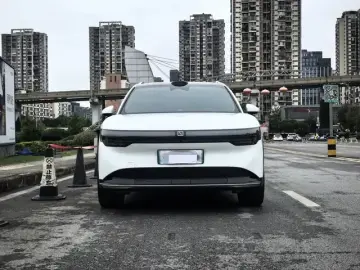 2025 Zeekr 7X с пробегом 27 200 км