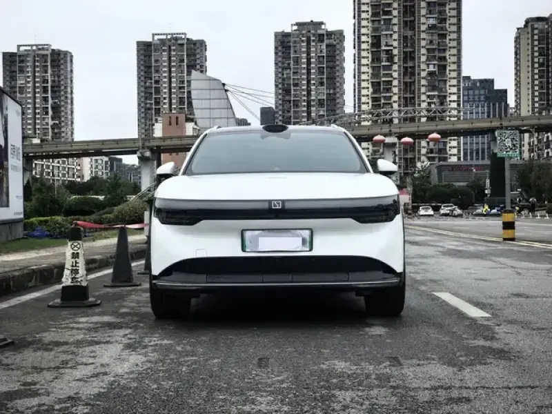 2025 Zeekr 7X с пробегом 27 200 км