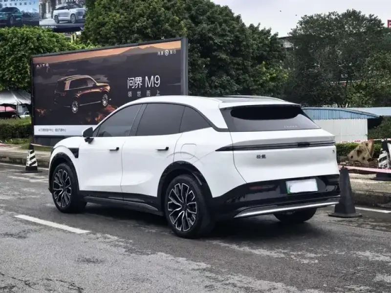 2025 Zeekr 7X с пробегом 27 200 км