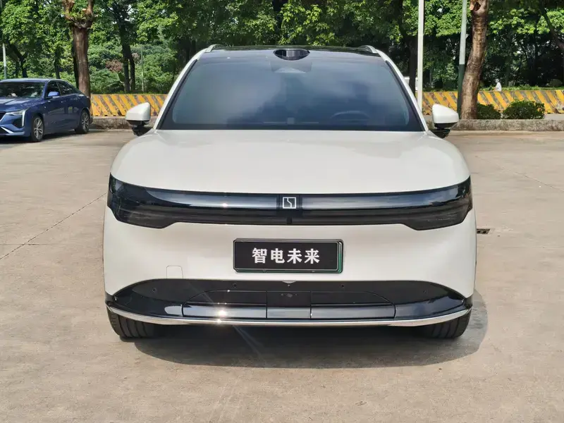 2025 Zeekr 7X с пробегом 39 000 км