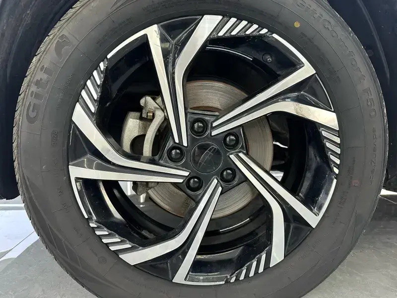 2023 Geely Atlas Pro с пробегом 58 000 км