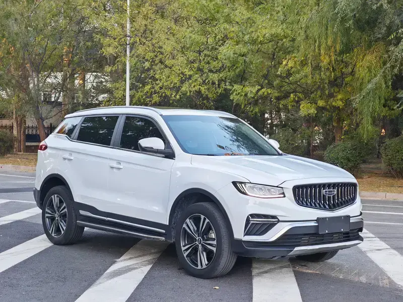 2022 Geely Atlas Pro с пробегом 21 000 км